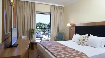 Zeus Essence Ramada Athens