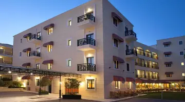 Zeus Essence Ramada Athens