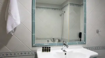 Zeus Essence Ramada Athens