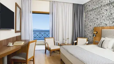 Zeus Essence Ramada Athens