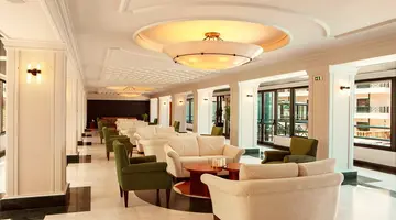 Zeus Essence Ramada Athens