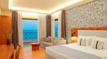 Zeus Essence Ramada Athens