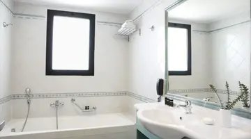 Zeus Essence Ramada Athens