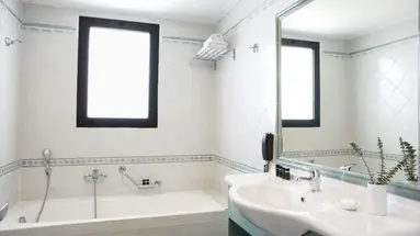 Zeus Essence Ramada Athens