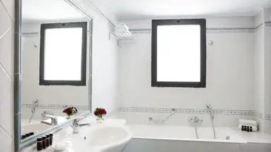 Zeus Essence Ramada Athens