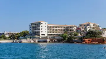 Zeus Essence Ramada Athens