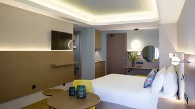 Zeus Essence Wyndham Athens Residence