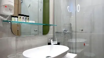 ZEUS ESSENCE WYNDHAM ATHENS RESIDENCE