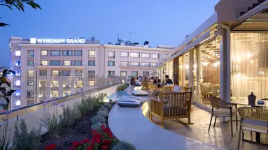 Zeus Essence Wyndham Athens Residence
