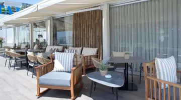 ZEUS ESSENCE WYNDHAM ATHENS RESIDENCE