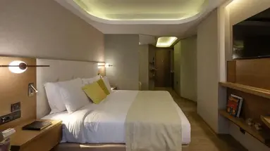 ZEUS ESSENCE WYNDHAM ATHENS RESIDENCE