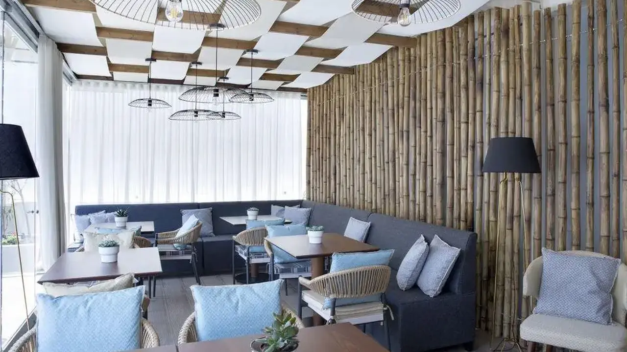 ZEUS ESSENCE WYNDHAM ATHENS RESIDENCE