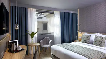 ZEUS WYNDHAM GRAND ATHENS