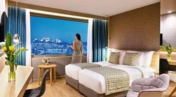ZEUS WYNDHAM GRAND ATHENS