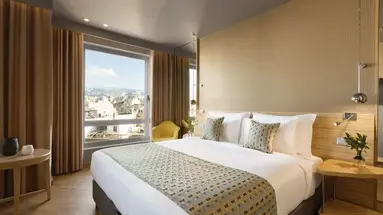 ZEUS WYNDHAM GRAND ATHENS