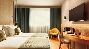 Zeus Wyndham Grand Athens