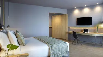 ZEUS WYNDHAM GRAND ATHENS