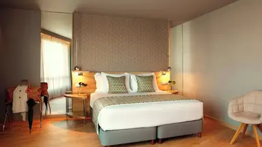 Zeus Wyndham Grand Athens