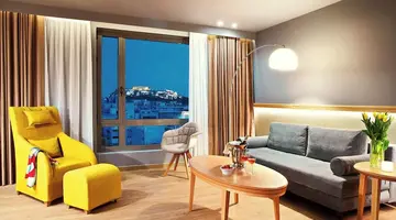 Zeus Wyndham Grand Athens