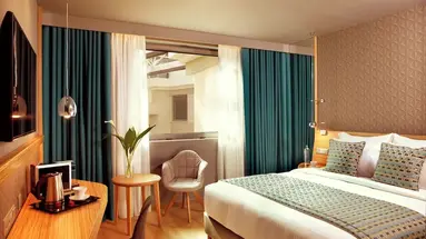 Zeus Wyndham Grand Athens