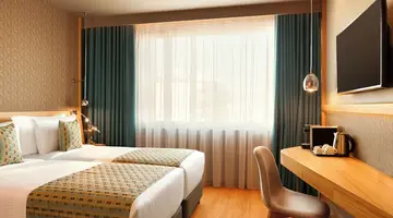 Zeus Wyndham Grand Athens