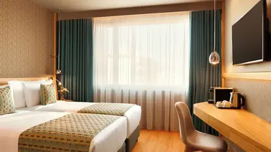 Zeus Wyndham Grand Athens