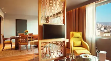 Zeus Wyndham Grand Athens