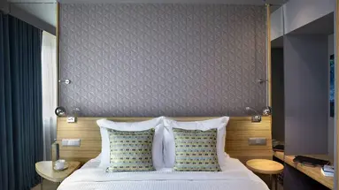 ZEUS WYNDHAM GRAND ATHENS