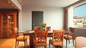 Zeus Wyndham Grand Athens