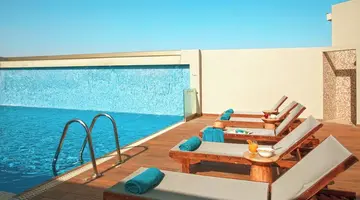 Zeus Wyndham Grand Athens