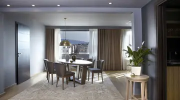 ZEUS WYNDHAM GRAND ATHENS