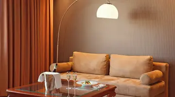 Zeus Wyndham Grand Athens