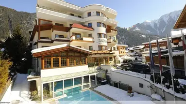 Zillertalerhof Alpine Hid