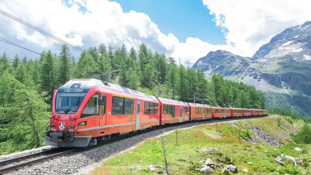 Zimowa magia Alp: Sylwester w Val di Sole i Bernina Express