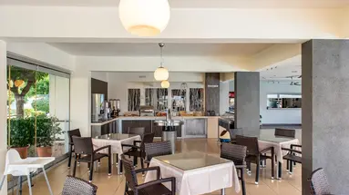 Zoes Hotel