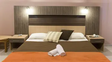 Zoes Hotel