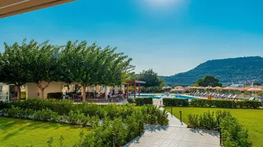 Zoes Hotel