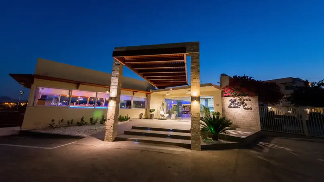 Zoes Hotel