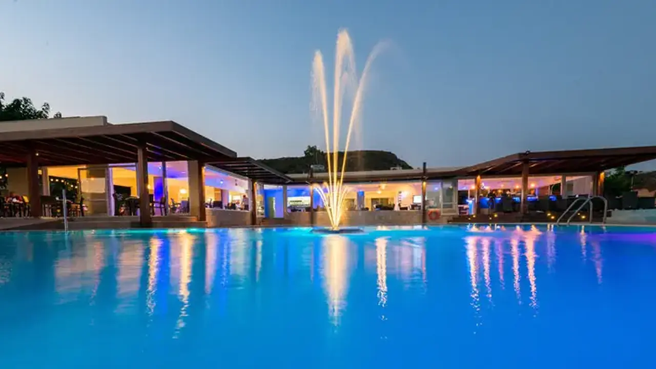 Zoes Hotel