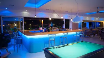 Zoes Hotel