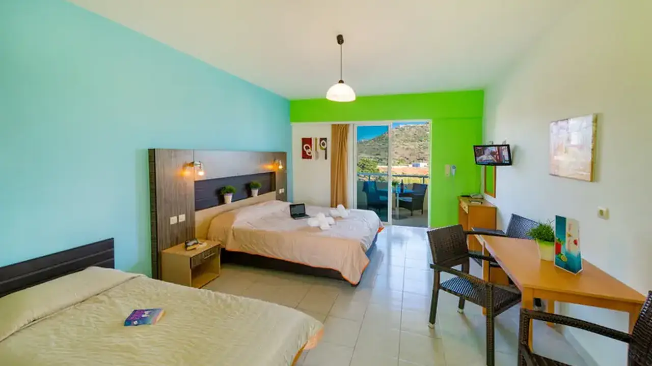 Zoes Hotel