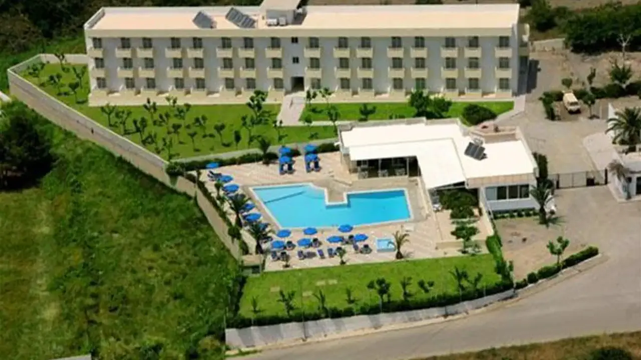 Zoes Hotel