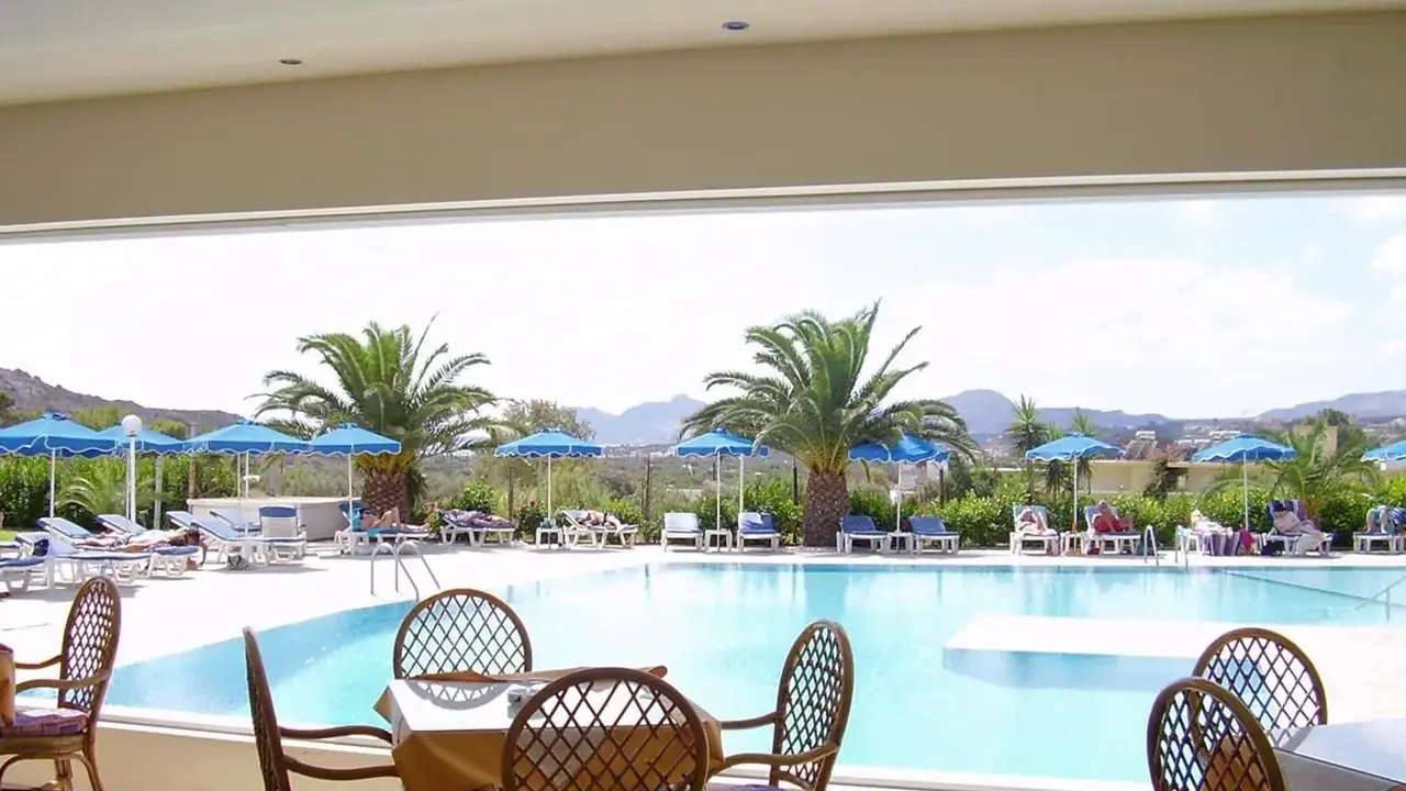 Zoes Hotel