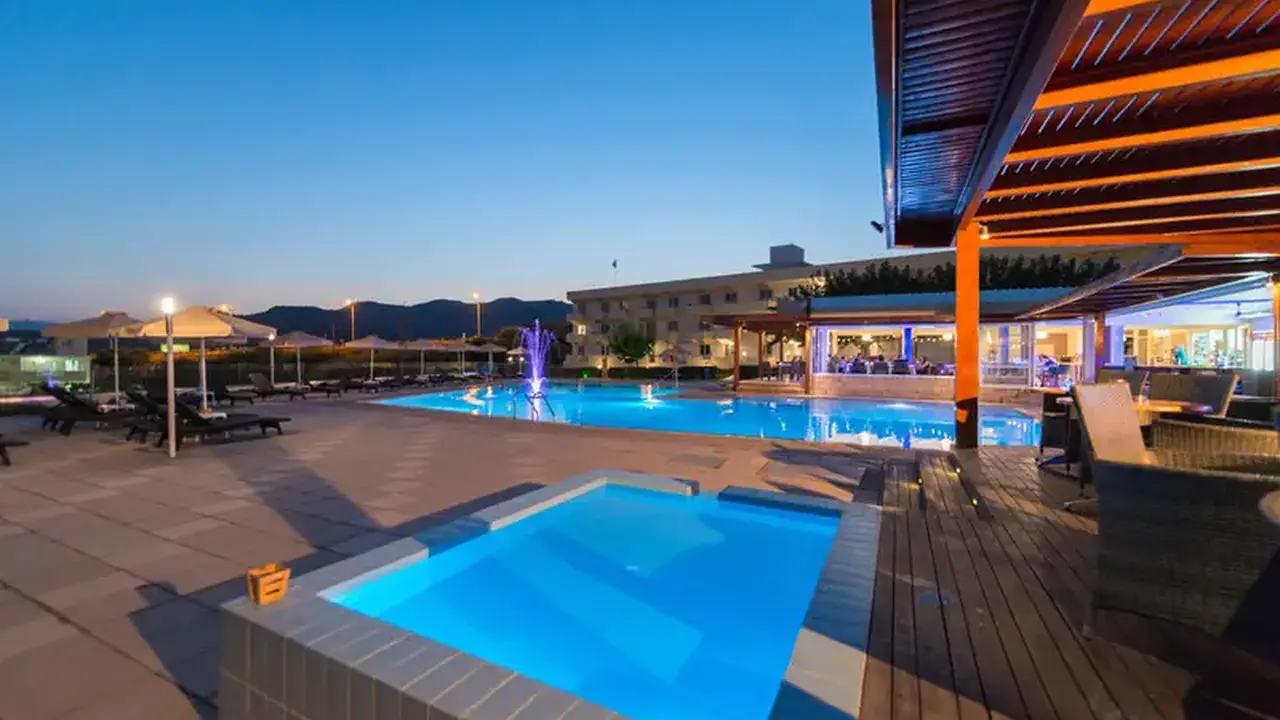 Zoes Hotel
